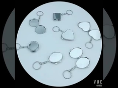 空っぽのサブライメーションキーチェン 鏡 フォト ポケット コンパクト ミラー